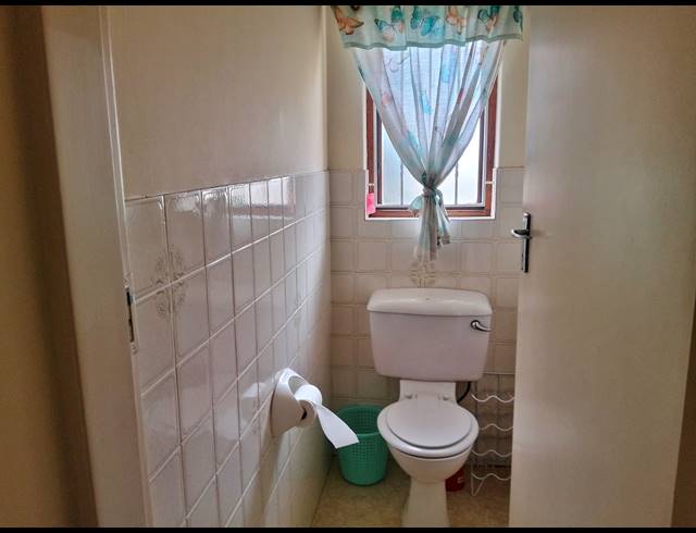 3 BEDROOM HOUSE FOR SALE IN BERKSHIRE DOWNS